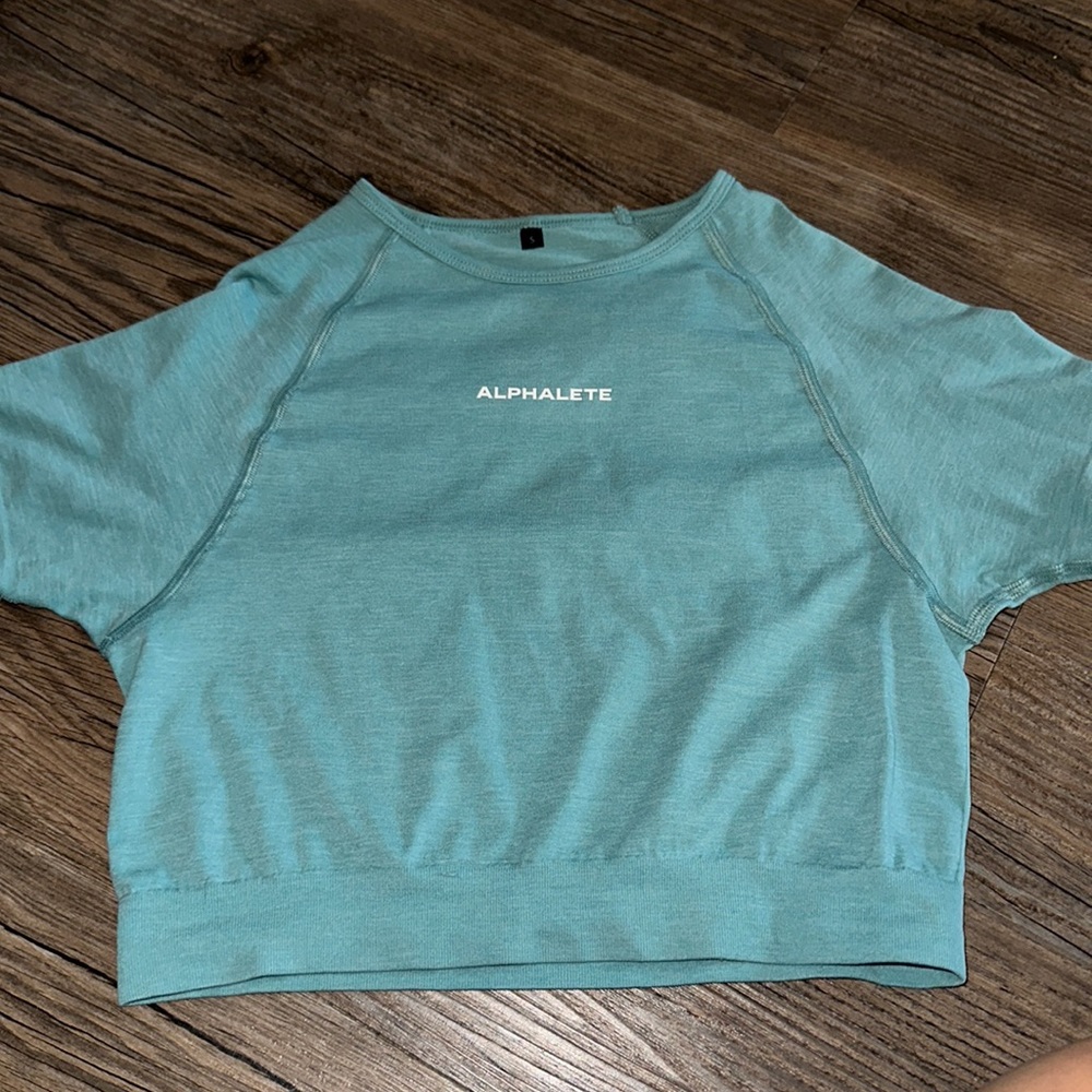 Alphalete seamless t shirt